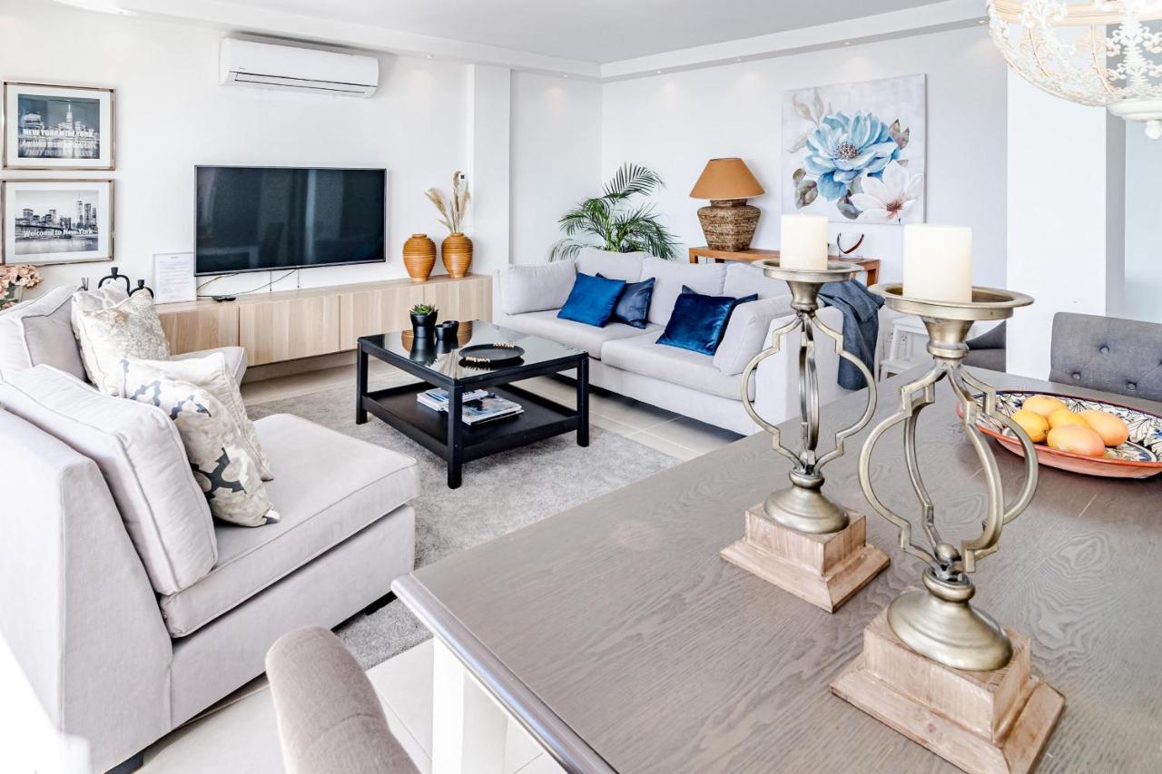 Cp - Modern Beachside Apartment In Эстепона Экстерьер фото