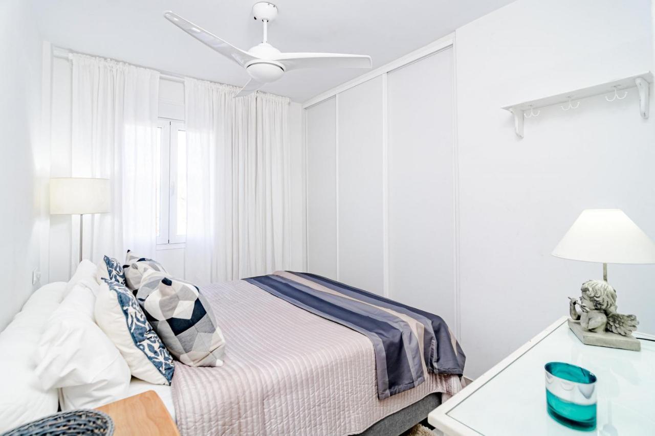 Cp - Modern Beachside Apartment In Эстепона Экстерьер фото