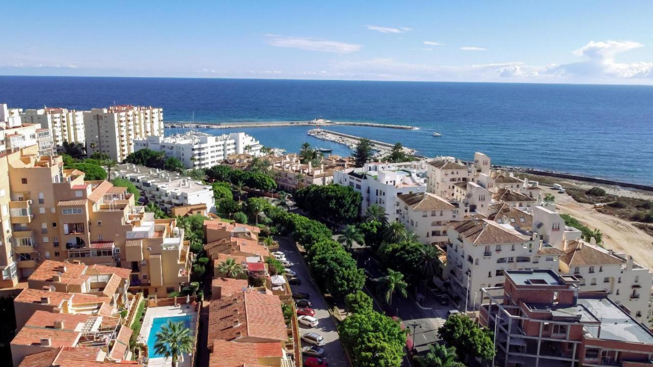 Cp - Modern Beachside Apartment In Эстепона Экстерьер фото